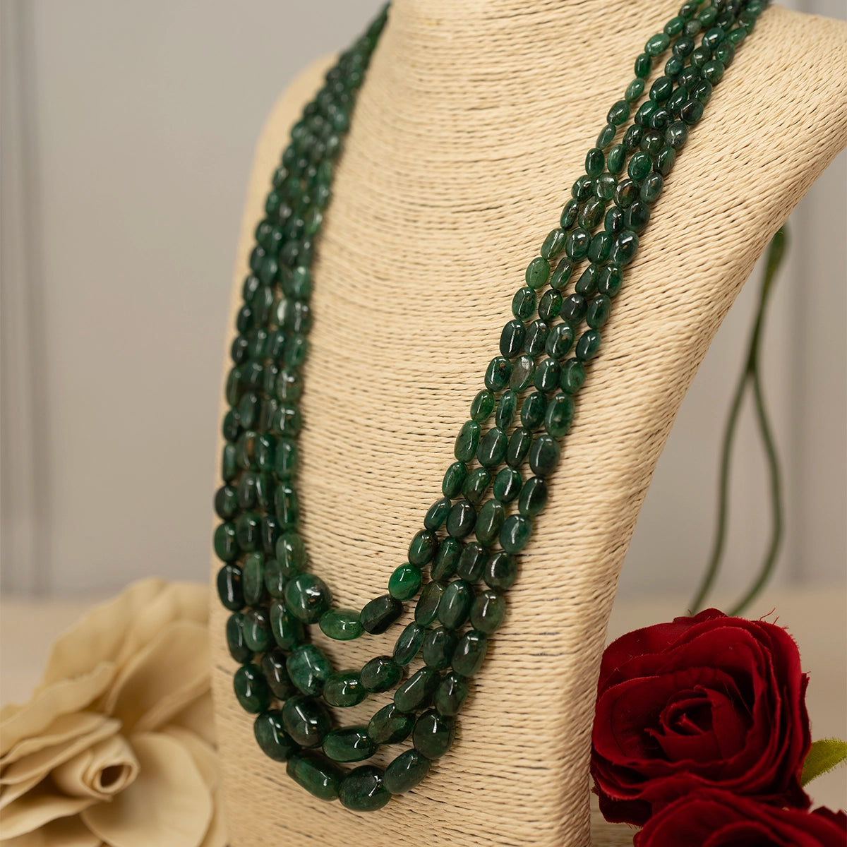 emerald pendant necklace