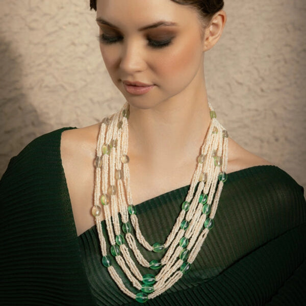 NAAZ – Intertwined Pearls with Fluorites Necklace
