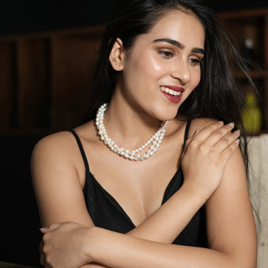 Pearl raati- Short Freshwater Pearl necklace in a combination Round and Drop shape with Golden Beads